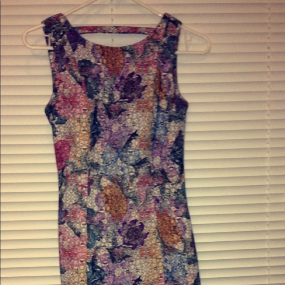 H&M dress, Slim fit.